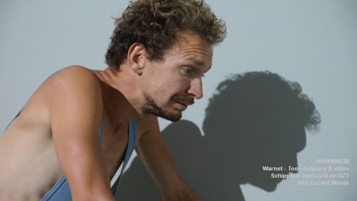 cDSC02653- Warnet - solovoorstelling Toon Kuijpers en video - coproductie SchippersenVanGucht en HZT - 8aug2018 -  foto GerardMontE web
