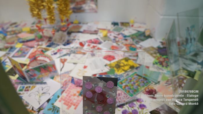 hDSC00023- Willem-Twee kunstruimte - Etaloge - Bloemenkaarten-project van Bianca Tangande - 8juli2018 - foto GerardMontE web hDSC00023- Willem-Twee kunstruimte - Etaloge - Bloemenkaarten-project van Bianca Tangande - 8juli2018 - foto GerardMontE web