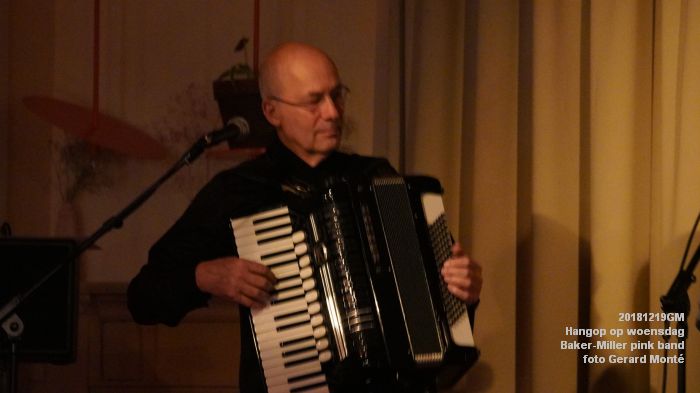 jDSC02148- Hangop op woensdag - Baker-Miller pink band - 19dec2018 -  foto GerardMontE web