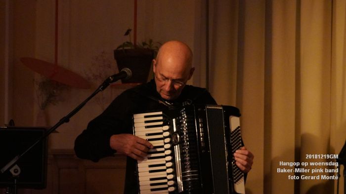 jDSC02149- Hangop op woensdag - Baker-Miller pink band - 19dec2018 -  foto GerardMontE web