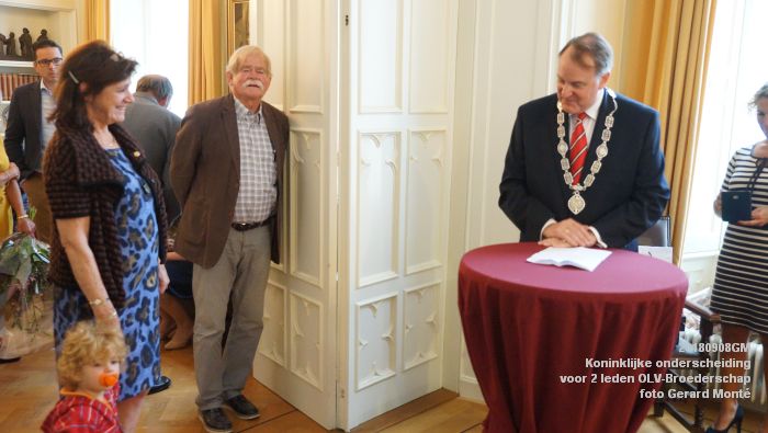 DSC05079- Koninklijke onderscheidingen voor twee leden OLV-Broederschap - Plebanie - 8sept2018 - foto GerardMontE web DSC05079- Koninklijke onderscheidingen voor twee leden OLV-Broederschap - Plebanie - 8sept2018 - foto GerardMontE web