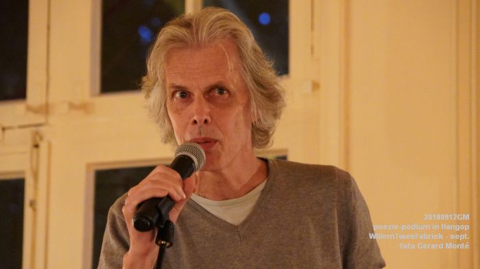 iDSC04157- poezie-podium Hangop Willem-Twee-Fabriek - 12sept2018 - foto GerardMontE web iDSC04157- poezie-podium Hangop Willem-Twee-Fabriek - 12sept2018 - foto GerardMontE web
