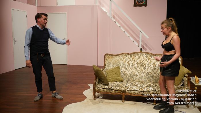 jDSC04991- Rederijkerskamer Moyses- Bosch - voorstelling Versus - 25sept2018 -  foto GerardMontE web