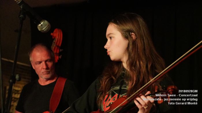 jDSC05327- Willem Twee - Muziekcafe jazz op de vrijdag in de Concertzaal - 28sept2018 - foto GerardMontE web jDSC05327- Willem Twee - Muziekcafe jazz op de vrijdag in de Concertzaal - 28sept2018 - foto GerardMontE web