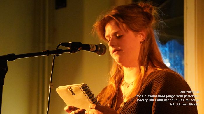eDSC07860- Poezie-avond voor jonge schrijftalenten - Poetry Out Loud van Studi073  Muzerije- 31okt2018 -  foto GerardMontE web