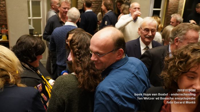 DSC09203- boek Huys van Boxtel - onderscheiding Ton Wetzer - Bossche encyclopedie - 18nov2018 - foto GerardMontE web DSC09203- boek Huys van Boxtel - onderscheiding Ton Wetzer - Bossche encyclopedie - 18nov2018 - foto GerardMontE web