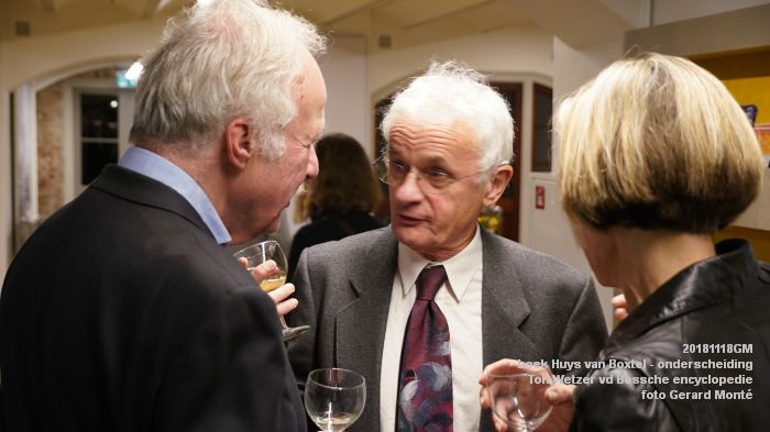DSC09230- boek Huys van Boxtel - onderscheiding Ton Wetzer - Bossche encyclopedie - 18nov2018 - foto GerardMontE web DSC09230- boek Huys van Boxtel - onderscheiding Ton Wetzer - Bossche encyclopedie - 18nov2018 - foto GerardMontE web