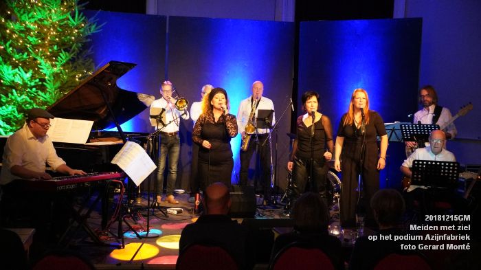 DSC01659- Meiden met ziel op het podium in de azijnfabriek - 15dec2018 - foto GerardMontE web DSC01659- Meiden met ziel op het podium in de azijnfabriek - 15dec2018 - foto GerardMontE web