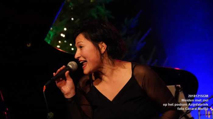 DSC01688- Meiden met ziel op het podium in de azijnfabriek - 15dec2018 - foto GerardMontE web DSC01688- Meiden met ziel op het podium in de azijnfabriek - 15dec2018 - foto GerardMontE web