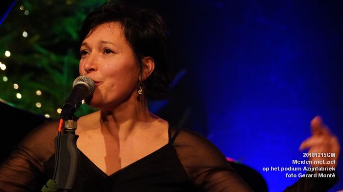 DSC01716- Meiden met ziel op het podium in de azijnfabriek - 15dec2018 - foto GerardMontE web DSC01716- Meiden met ziel op het podium in de azijnfabriek - 15dec2018 - foto GerardMontE web