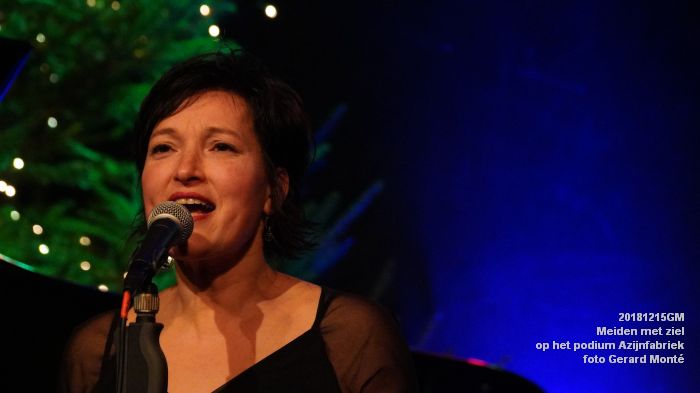 DSC01719- Meiden met ziel op het podium in de azijnfabriek - 15dec2018 - foto GerardMontE web DSC01719- Meiden met ziel op het podium in de azijnfabriek - 15dec2018 - foto GerardMontE web