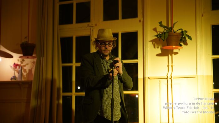 DSC05819- poezie-podium Hangop Willem-Twee-Fabriek - 9jan2019 -  foto GerardMontE web