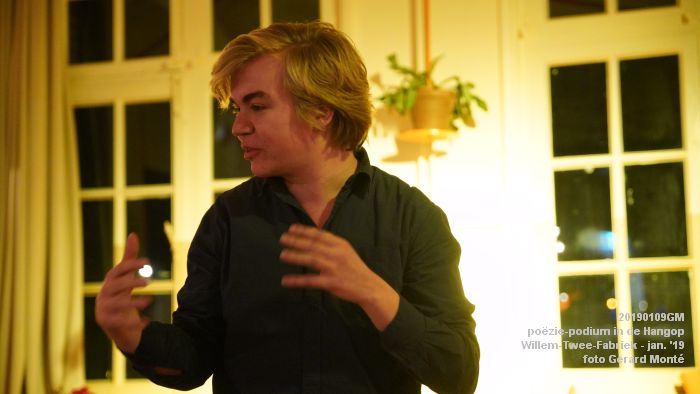DSC05822- poezie-podium Hangop Willem-Twee-Fabriek - 9jan2019 -  foto GerardMontE web