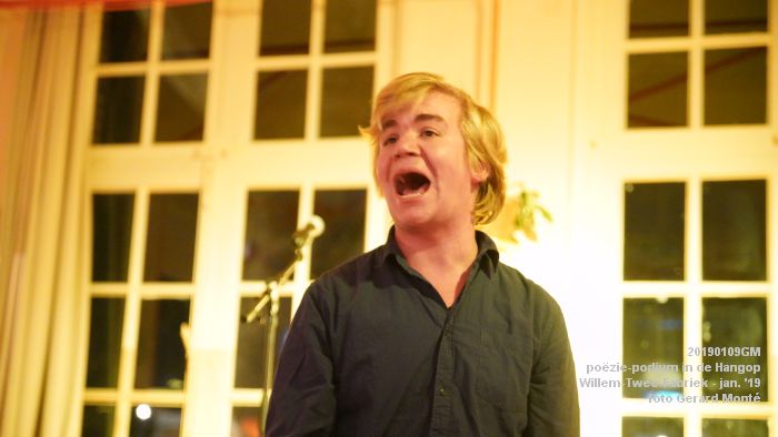 DSC05834- poezie-podium Hangop Willem-Twee-Fabriek - 9jan2019 -  foto GerardMontE web
