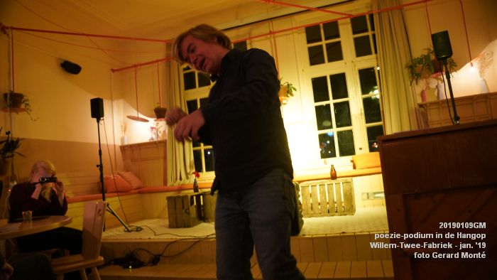 DSC05838- poezie-podium Hangop Willem-Twee-Fabriek - 9jan2019 -  foto GerardMontE web