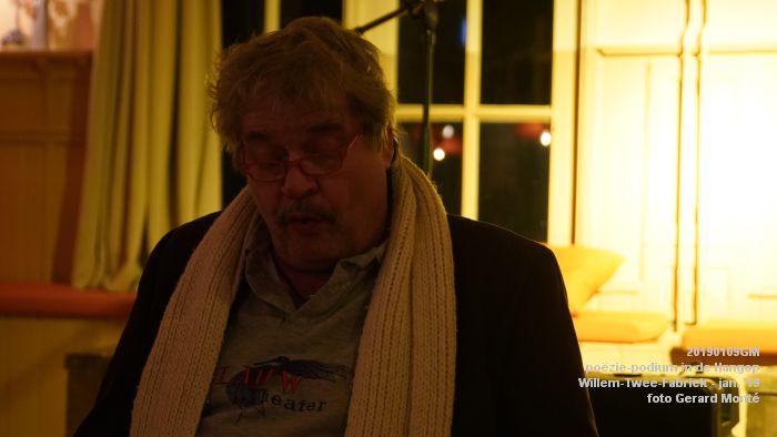 DSC05866- poezie-podium Hangop Willem-Twee-Fabriek - 9jan2019 -  foto GerardMontE web