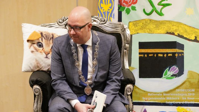 DSC07171- Nationale Voorleesdagen 2019 - burgemeester Mikkers  - bs Nour west- 23jan2019 -  foto GerardMontE web