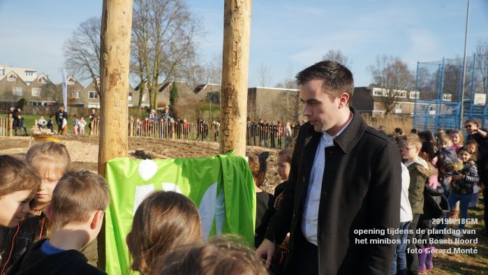 DSC04923- opening tijdens de plantdag van het Tiny Forest - minibos Den Bosch Noord - 18feb2019 - foto GerardMontE web DSC04923- opening tijdens de plantdag van het Tiny Forest - minibos Den Bosch Noord - 18feb2019 - foto GerardMontE web