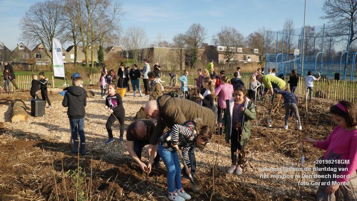 DSC05001- opening tijdens de plantdag van het Tiny Forest - minibos Den Bosch Noord - 18feb2019 - foto GerardMontE web DSC05001- opening tijdens de plantdag van het Tiny Forest - minibos Den Bosch Noord - 18feb2019 - foto GerardMontE web
