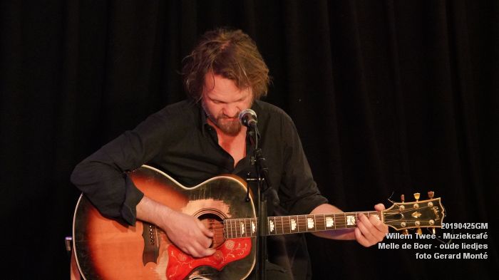 qDSC02231- Willem Twee - Muziekcafe - Melle de Boer - oude liedjes - 25apr2019 -  foto GerardMontE web