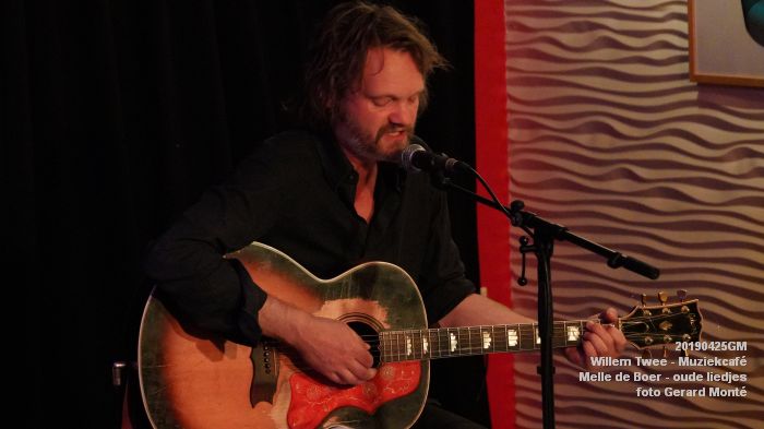 qDSC02234- Willem Twee - Muziekcafe - Melle de Boer - oude liedjes - 25apr2019 -  foto GerardMontE web