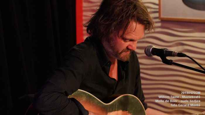 qDSC02236- Willem Twee - Muziekcafe - Melle de Boer - oude liedjes - 25apr2019 -  foto GerardMontE web