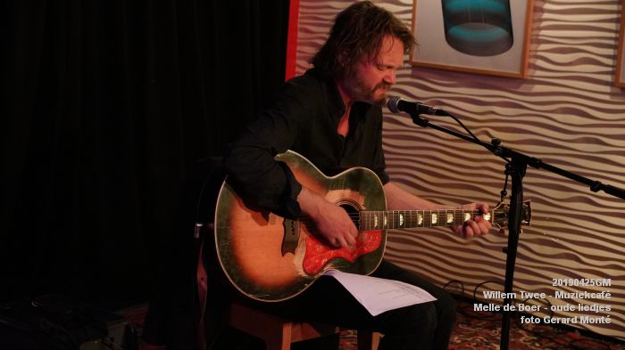 qDSC02240- Willem Twee - Muziekcafe - Melle de Boer - oude liedjes - 25apr2019 -  foto GerardMontE web