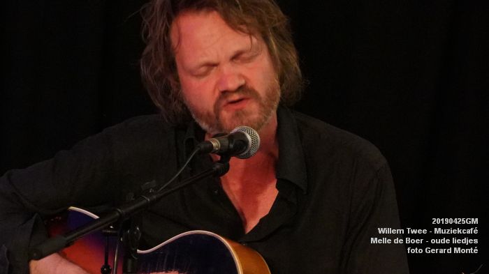 qDSC02256- Willem Twee - Muziekcafe - Melle de Boer - oude liedjes - 25apr2019 -  foto GerardMontE web