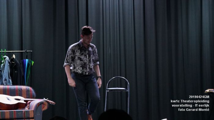 DSC01968- kw1c Theateropleiding - voorstelling - ff eerlijk - 24apr2019 - foto GerardMontE web DSC01968- kw1c Theateropleiding - voorstelling - ff eerlijk - 24apr2019 - foto GerardMontE web