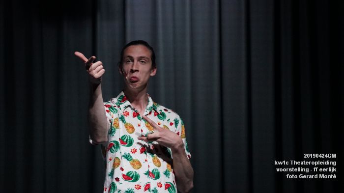 DSC01974- kw1c Theateropleiding - voorstelling - ff eerlijk - 24apr2019 - foto GerardMontE web DSC01974- kw1c Theateropleiding - voorstelling - ff eerlijk - 24apr2019 - foto GerardMontE web