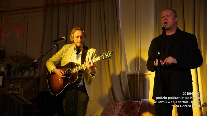 HDSC03493- - poezie-podium Hangop Willem-Twee-Fabriek - 8mei2019 -  foto GerardMontE web
