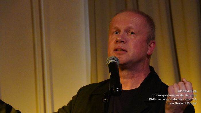 HDSC03501- - poezie-podium Hangop Willem-Twee-Fabriek - 8mei2019 -  foto GerardMontE web