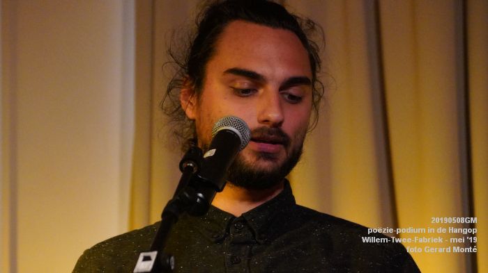 HDSC03509- - poezie-podium Hangop Willem-Twee-Fabriek - 8mei2019 -  foto GerardMontE web