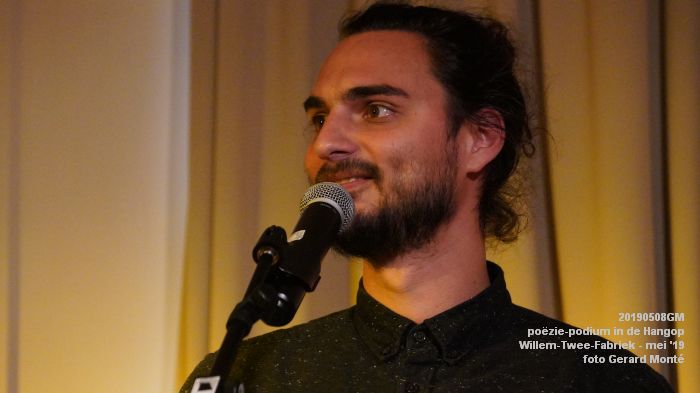 HDSC03510- - poezie-podium Hangop Willem-Twee-Fabriek - 8mei2019 -  foto GerardMontE web