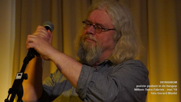 HDSC03512- - poezie-podium Hangop Willem-Twee-Fabriek - 8mei2019 -  foto GerardMontE web