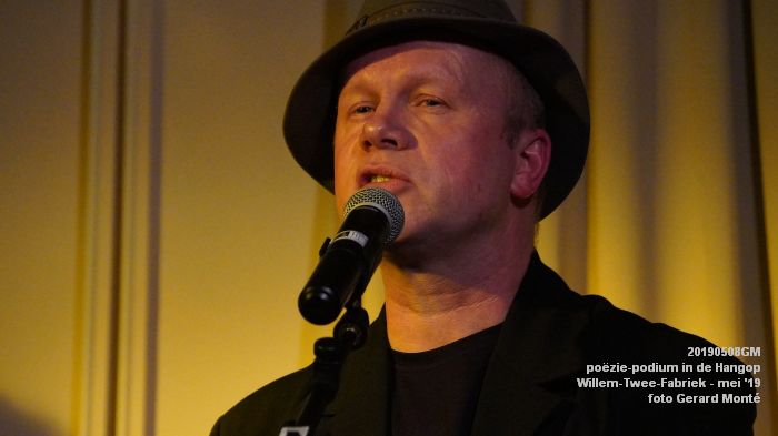 HDSC03535- - poezie-podium Hangop Willem-Twee-Fabriek - 8mei2019 -  foto GerardMontE web