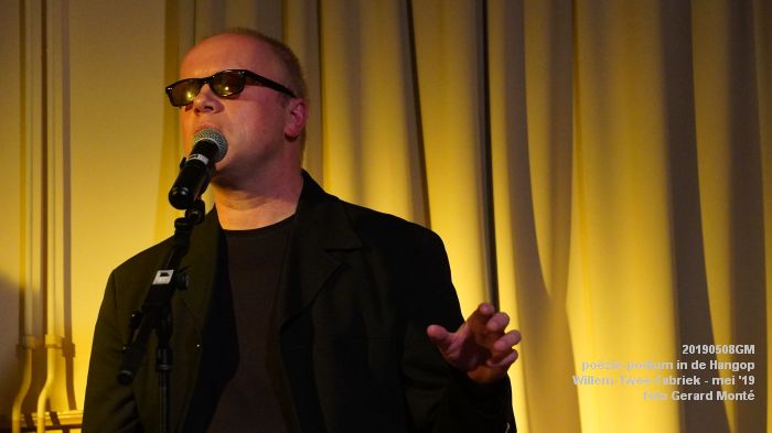 HDSC03538- - poezie-podium Hangop Willem-Twee-Fabriek - 8mei2019 -  foto GerardMontE web