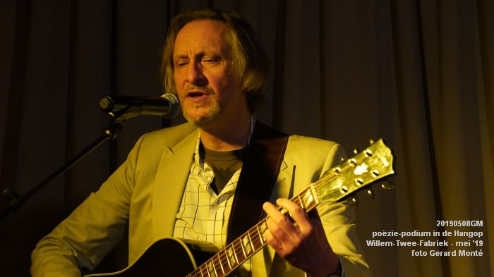HDSC03540- - poezie-podium Hangop Willem-Twee-Fabriek - 8mei2019 -  foto GerardMontE web