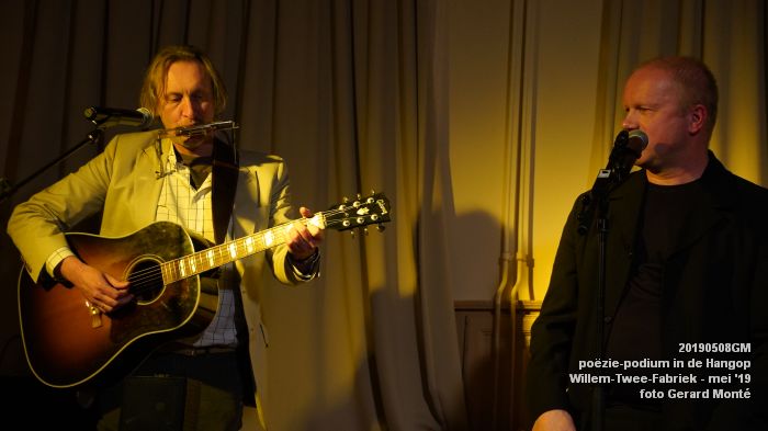 HDSC03543- - poezie-podium Hangop Willem-Twee-Fabriek - 8mei2019 -  foto GerardMontE web
