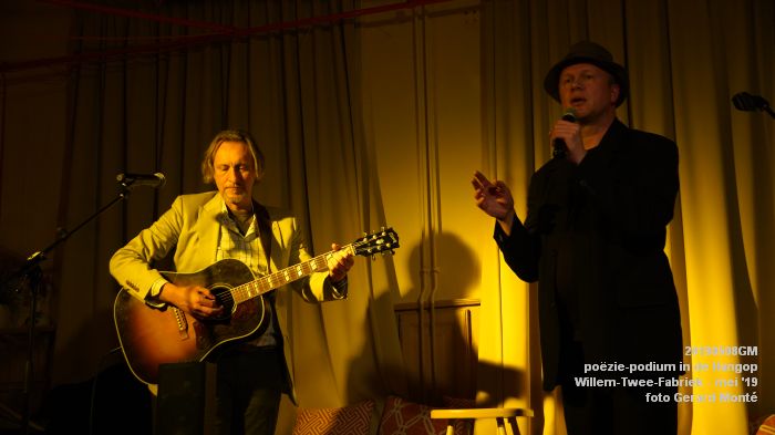 HDSC03568- - poezie-podium Hangop Willem-Twee-Fabriek - 8mei2019 -  foto GerardMontE web
