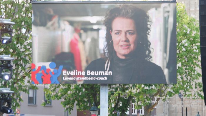 fDSC09268- - KWF - Nederland staat op tegen kanker - bestuursCENTRUM - PARADE- 15mei2019 -  foto GerardMontE web