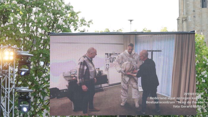 fDSC09284- - KWF - Nederland staat op tegen kanker - bestuursCENTRUM - PARADE- 15mei2019 -  foto GerardMontE web