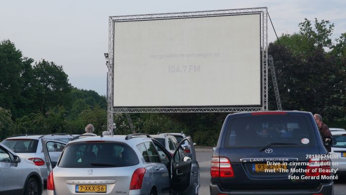 bDSC09898- Drive-in-cinema op het terrein van het Autotron met The Mother of Beauty - 25mei2019 -  foto GerardMontE web