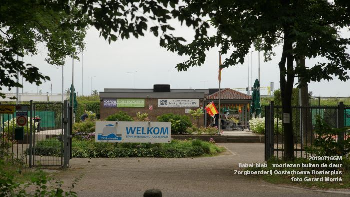 DSC04712- Babel-bieb voorlezen buiten de deur - Zorgboerderij Oosterhoeve Oosterplas - 14juli2019 -  foto GerardMontE web