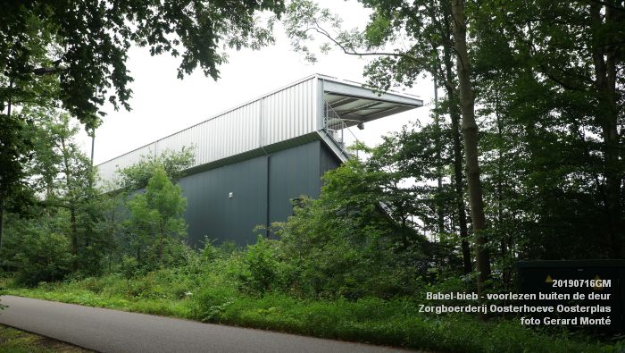 DSC04717- Babel-bieb voorlezen buiten de deur - Zorgboerderij Oosterhoeve Oosterplas - 14juli2019 -  foto GerardMontE web