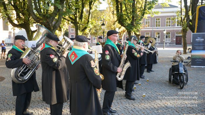 DSC07997- 7e Zwanenbroedersrally - Parade met Kikvorschen - 21sept2019 - foto GerardMontE web