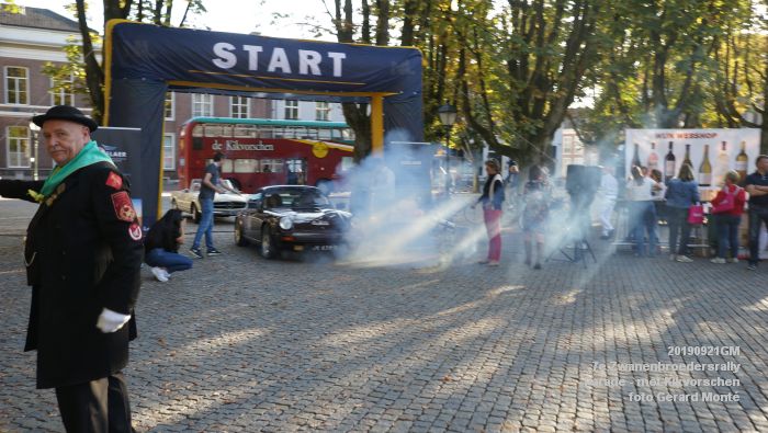 DSC07998- 7e Zwanenbroedersrally - Parade met Kikvorschen - 21sept2019 - foto GerardMontE web