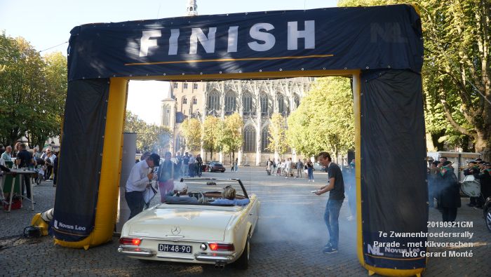 DSC08004- 7e Zwanenbroedersrally - Parade met Kikvorschen - 21sept2019 - foto GerardMontE web
