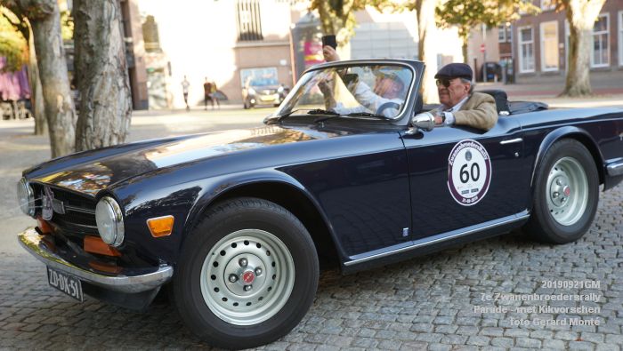 DSC08118- 7e Zwanenbroedersrally - Parade met Kikvorschen - 21sept2019 - foto GerardMontE web