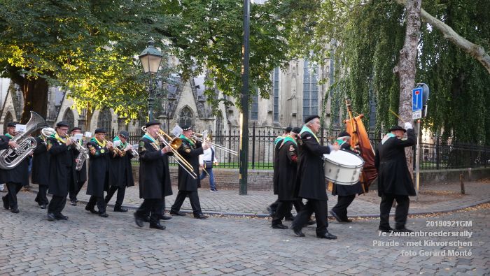 DSC08179- 7e Zwanenbroedersrally - Parade met Kikvorschen - 21sept2019 - foto GerardMontE web